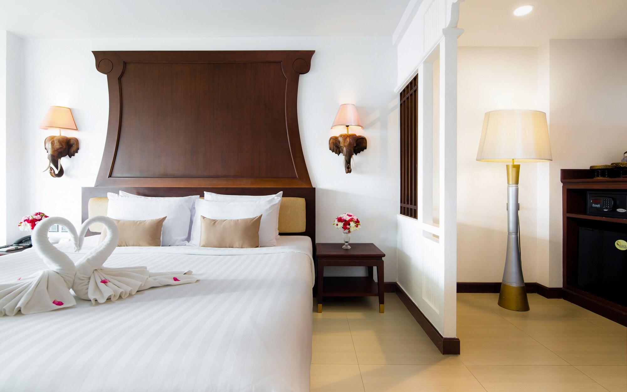 Aiyara Grand Hotel Pattaya Exterior photo