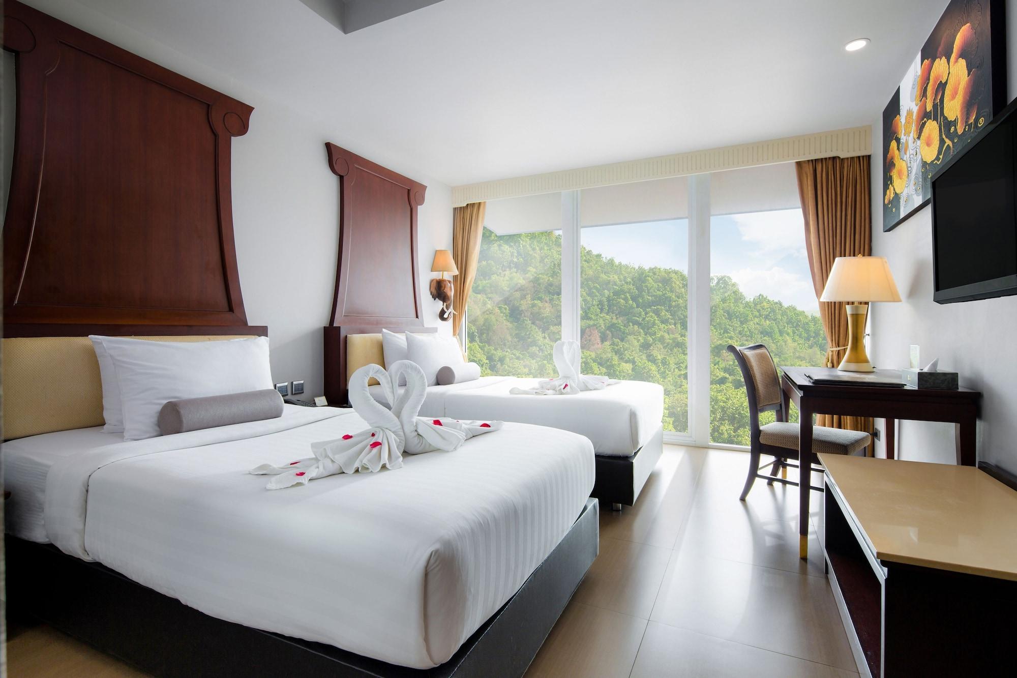 Aiyara Grand Hotel Pattaya Exterior photo