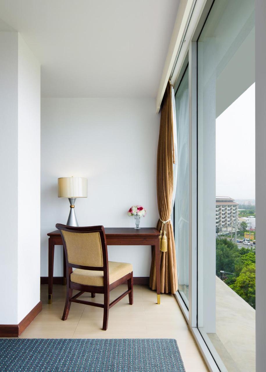 Aiyara Grand Hotel Pattaya Exterior photo