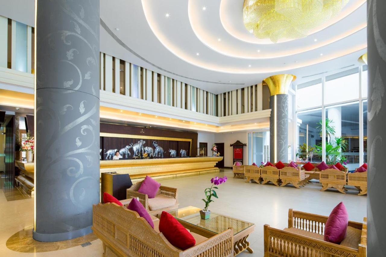 Aiyara Grand Hotel Pattaya Exterior photo