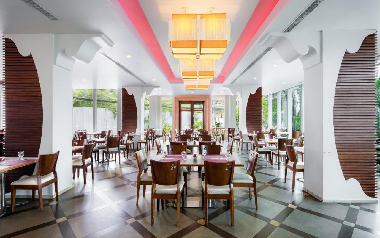 Aiyara Grand Hotel Pattaya Exterior photo