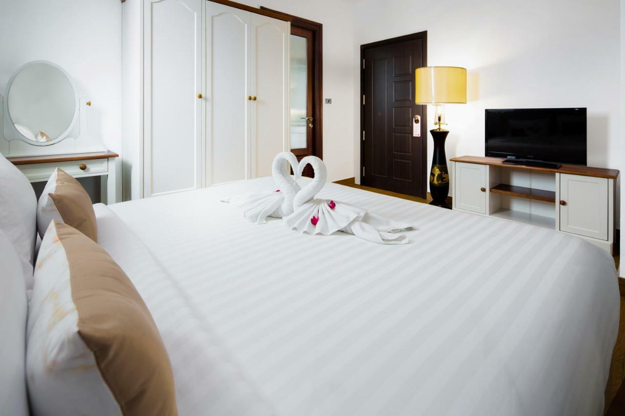Aiyara Grand Hotel Pattaya Exterior photo